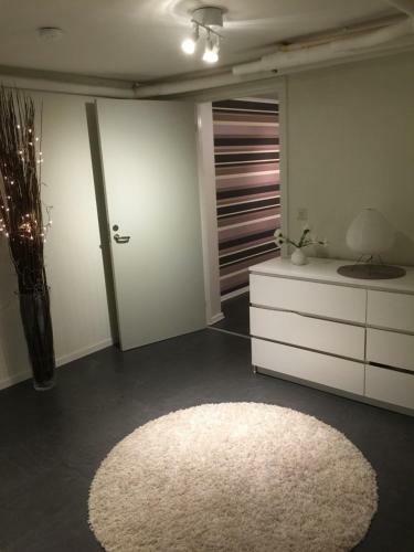Hostal L�genhet Centralt I V�rnamo Vid Apladalen