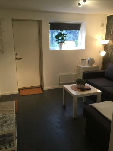 Hostal L�genhet Centralt I V�rnamo Vid Apladalen
