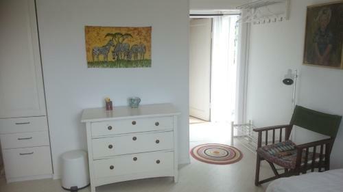 Ljust Boende, Egen Ing�ng Och Tr�dg�rd I Centrum