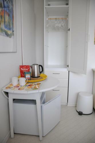 Ljust Boende, Egen Ing�ng Och Tr�dg�rd I Centrum