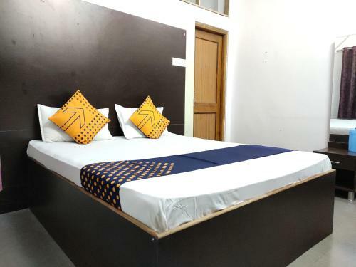 Hotel Shree Shivtam