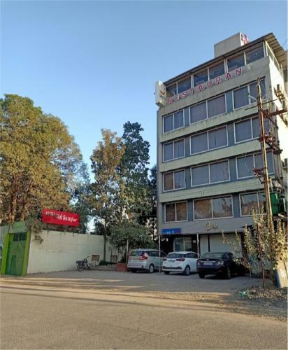 Hotel Raj Shikhar
