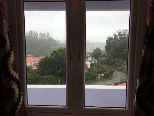 Hotel Happystay Rooms And Cottages