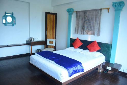 New Yahvi Hotel