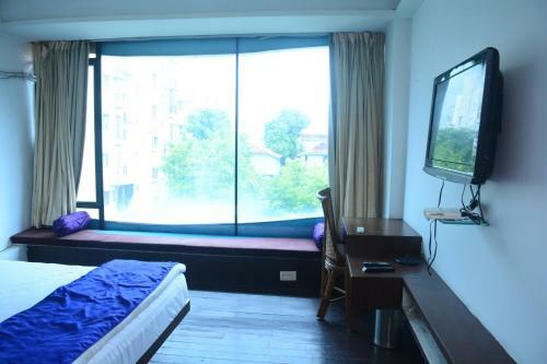 New Yahvi Hotel