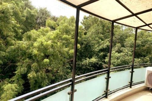 Apartamento Centrally Located Fully Furnished 3 Bdr/3 Bth Apt