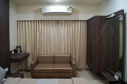 Hotel Midtown,vadodara