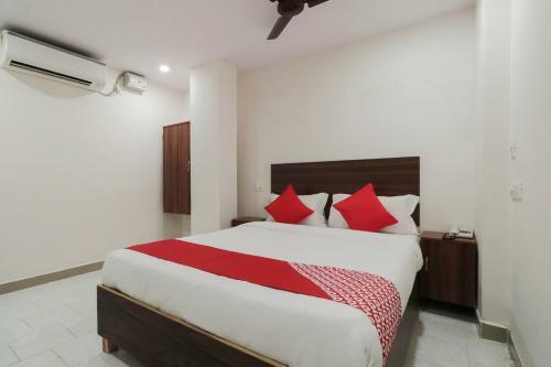 Hotel Oyo Flagship 16390 Sujatha Nirmala Convent Rd