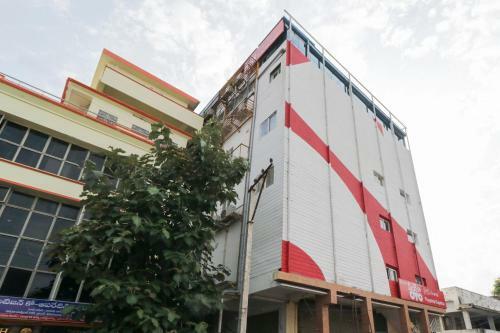 Hotel Oyo Flagship 16390 Sujatha Nirmala Convent Rd