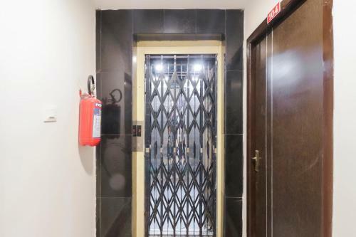 Hotel Oyo Flagship 16390 Sujatha Nirmala Convent Rd