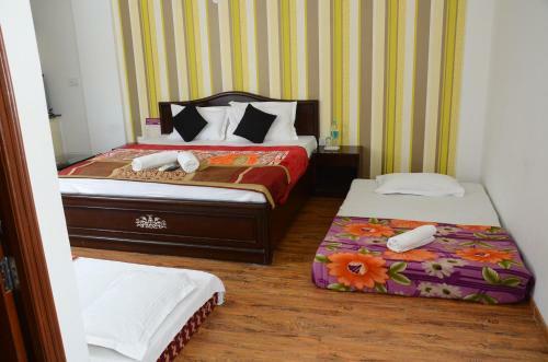 Hotel Banke Bihari Spiritual Stay Vrindavan
