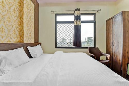 Capital O 82512 Vn Hotel And Restaurant