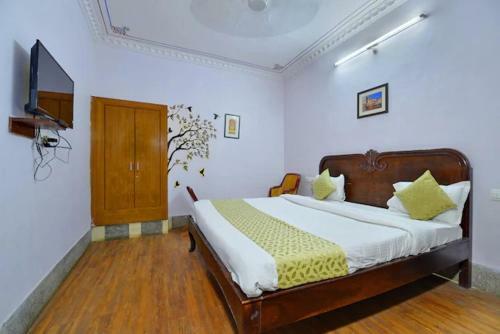 Hotel The Ishani Vilas