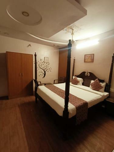 Hotel The Ishani Vilas