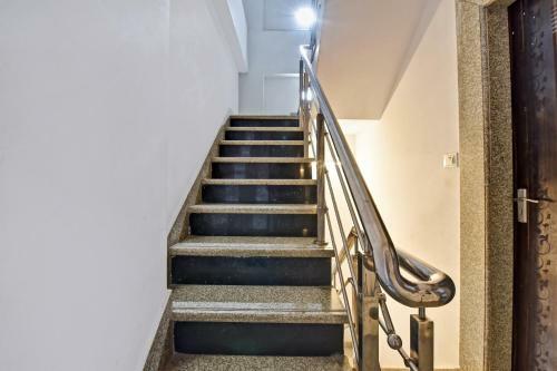 Hotel Oyo 86730 Shree Hanuman