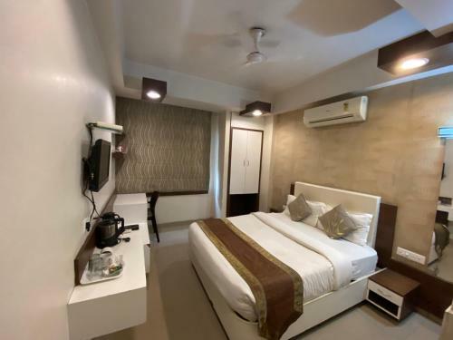 Hotel Starlit Select Nirvana