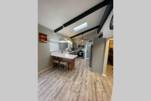 Army Street Beach House By 604 Restaurant!