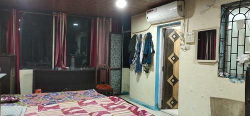 Paras House