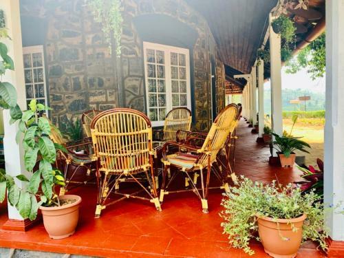Tea Planters Bungalow