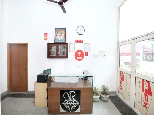 Hotel Oyo 12766 Nimantran Resort
