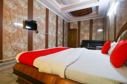 Oyo 61070 Hotel Krishna