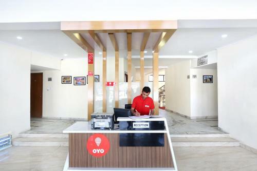 Capital O 12767 Hotel Grand Chinar