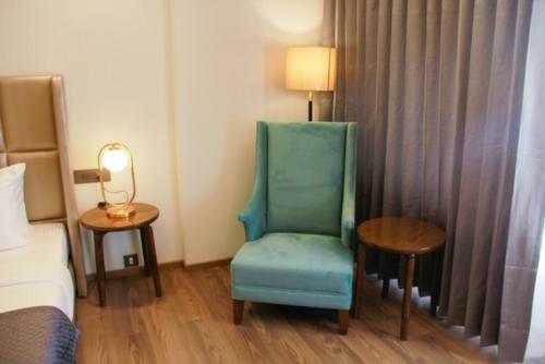 Hotel District 5