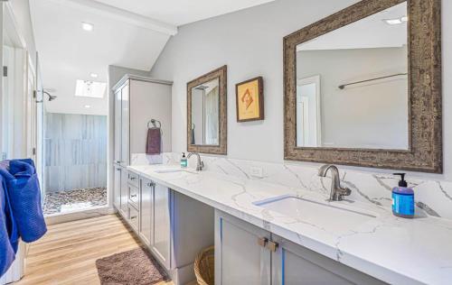 100-4 Three Bedroom Ocean View