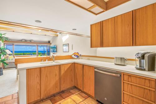 128-1 Puamana Oceanfront