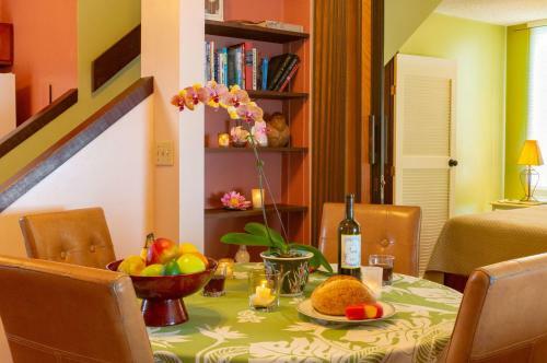 Apartamento Sealodge C7-oceanfront Views, Top Floor Privacy, Bright Tropical Interior