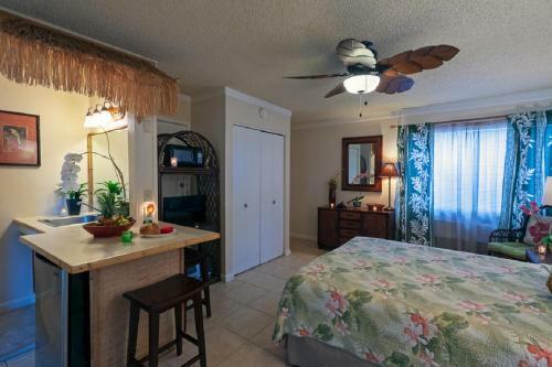Sandpiper 121b-cute Studio With Pool, Bbq, Hot Tub, Wifi
