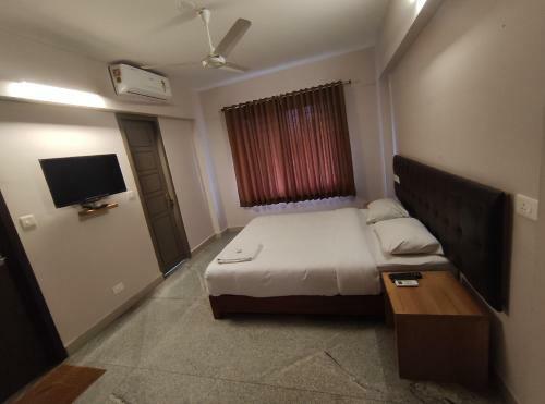 Hotel Crystal Residency
