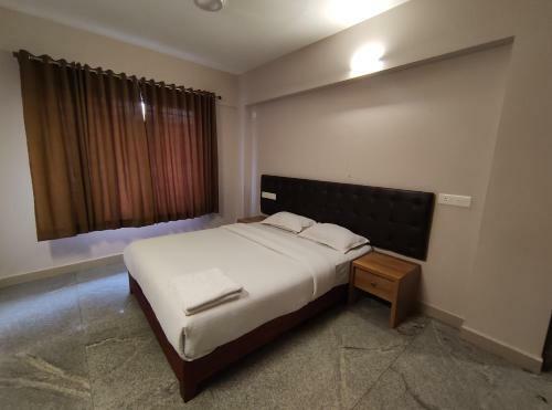 Hotel Crystal Residency