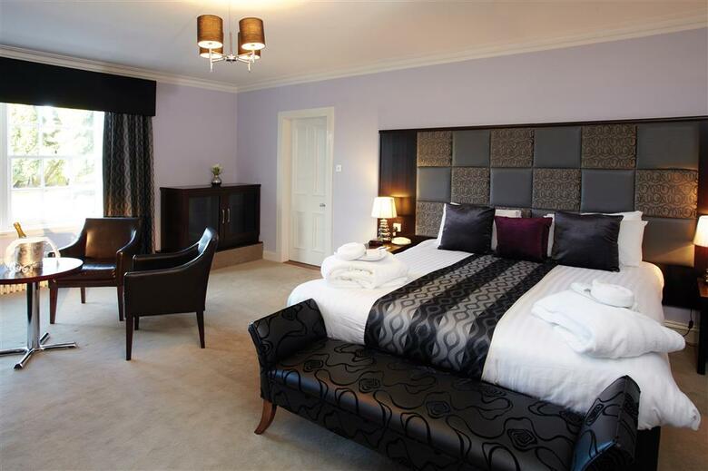 Buchanan Arms Hotel