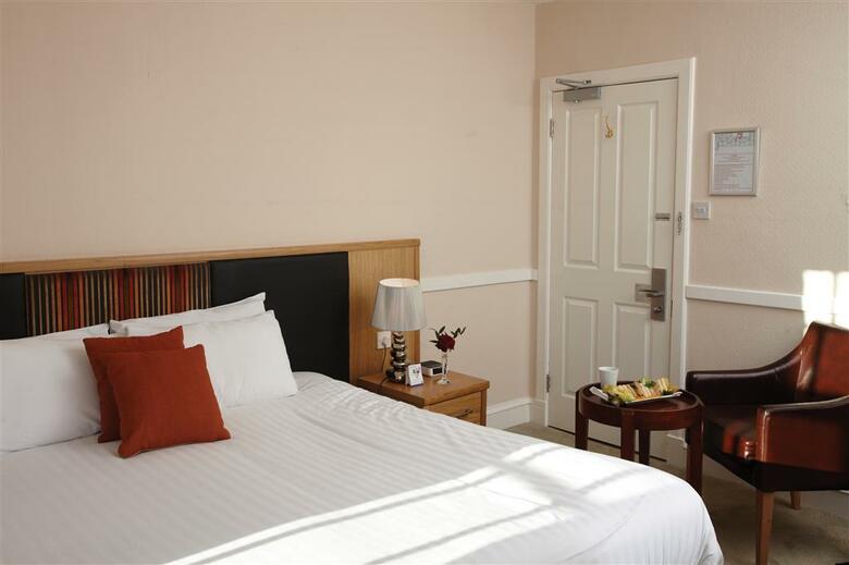 Buchanan Arms Hotel