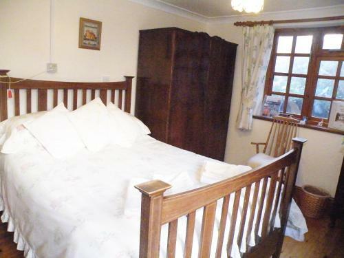 Hostal Burton Farmhouse B&B