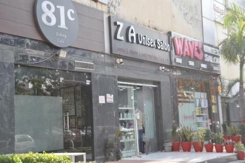 Hostal Luxurious Affordable Serviced Apt Parichowk/expomart/expressway Noida