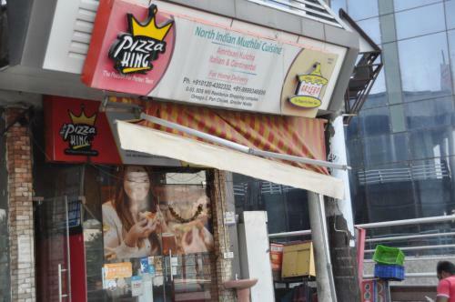 Hostal Luxurious Affordable Serviced Apt Parichowk/expomart/expressway Noida