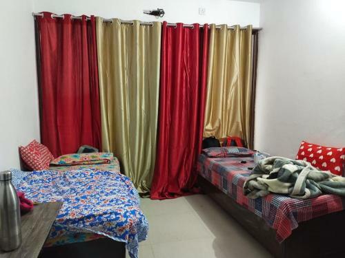 Bed & Breakfast Aranya Boys & Girls Hostel