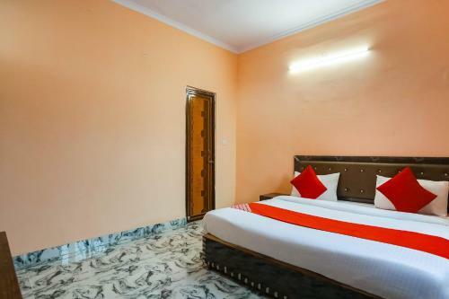 Hotel Collection O 40138 City Hut Residence