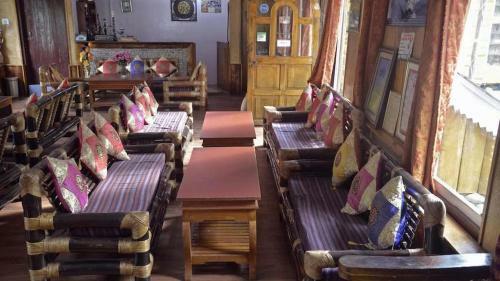 Bed & Breakfast Odyssey's Cherry Village Homestay