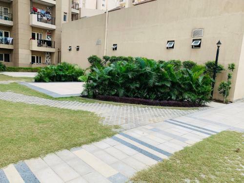 Apartamento The Solitaire Square Near Indiaexpo Mart