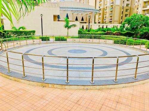 Apartamento The Solitaire Square Near Indiaexpo Mart