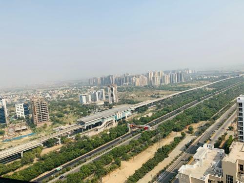 Apartamento The Solitaire Square Near Indiaexpo Mart