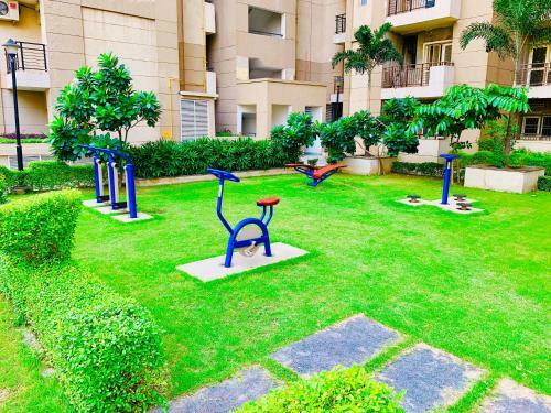 Apartamento The Solitaire Square Near Indiaexpo Mart