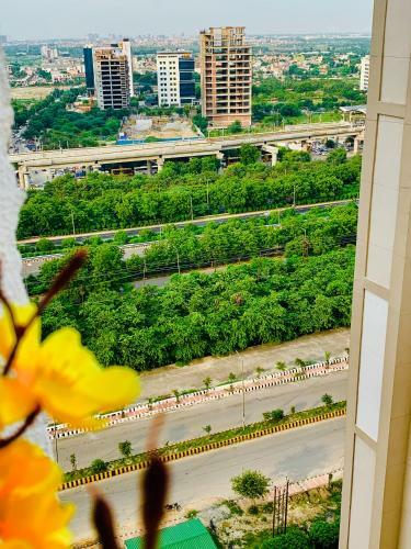 Apartamento The Solitaire Square Near Indiaexpo Mart
