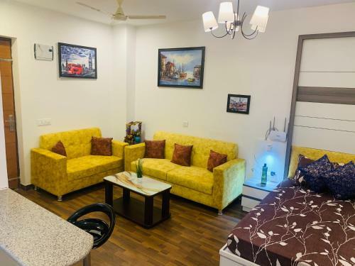 Apartamento The Influential Square Near India Expo Mart