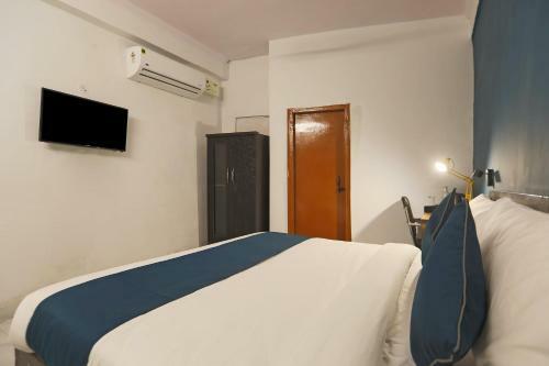Oyo Flagship 77712 New Hotel Royal King 2
