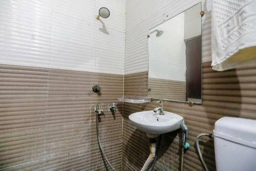 Hotel Oyo 74693 Jmd Guest House