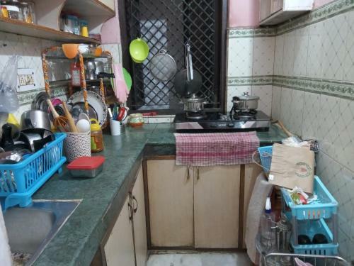 Affordable Private Room With Balcony At Sector 12 Block-v